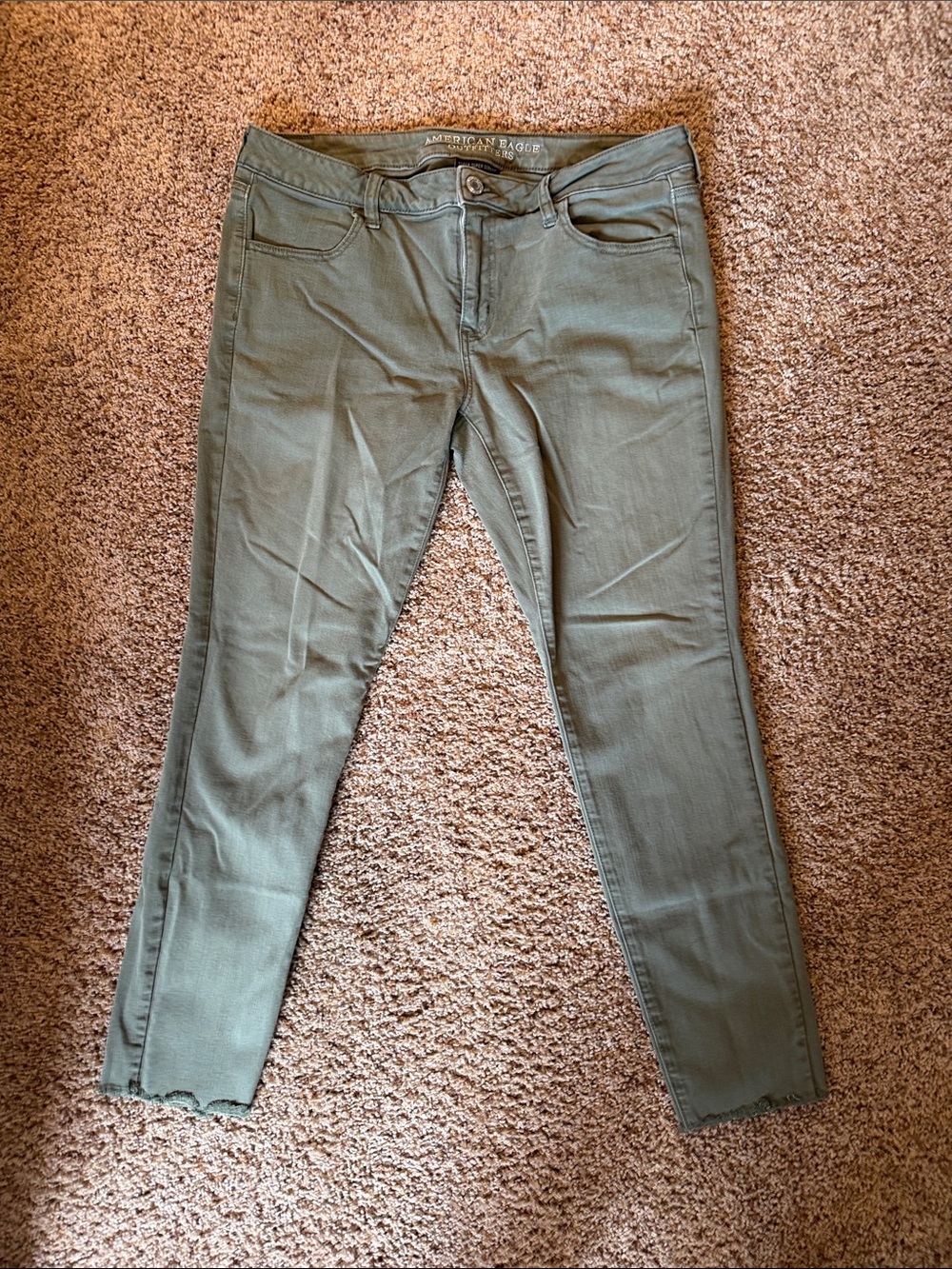 American Eagle Olive Super Super Stretch Super Low Jegging - 16